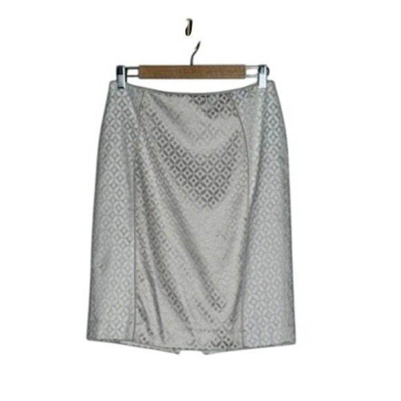 White House Black Market Dresses & Skirts - Quiet‎ Luxury Ivory Jacquard Pencil Skirt Size 8 NWT